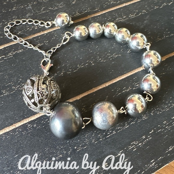 Oversized beads vintage silver charm bracelet - Picture 1 of 1